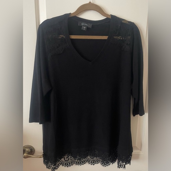 Karen Kane Top with lace 1X - Picture 2 of 11